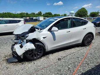 2022 Tesla Model Y 7SAYGDEF5NF308747
