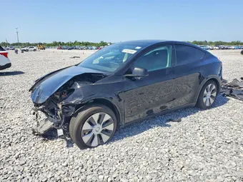 2021 Tesla Model Y 5YJYGDEE4MF261441