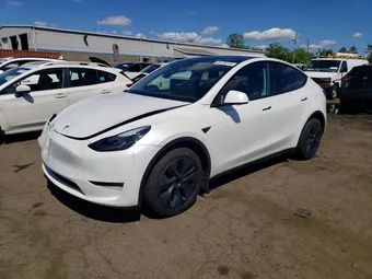 2025 Tesla Model Y 7SAYGDEE8SA342178