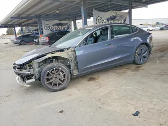 2018 Tesla Model 3 5YJ3E1EA1JF021853