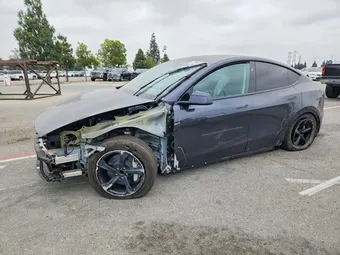 2026 Tesla Model Y 7SAYGDED6TF535800