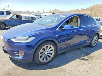 2016 Tesla Model X 5YJXCAE27GF001924