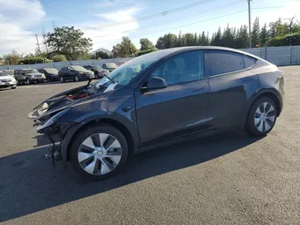 2024 Tesla Model Y 7SAYGDEE3RF031884