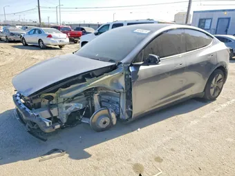 2026 Tesla Model Y 7SAYGDED8TF390047