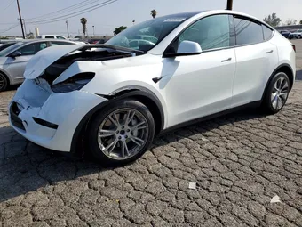 2023 Tesla Model Y 7SAYGDEE2PF811291