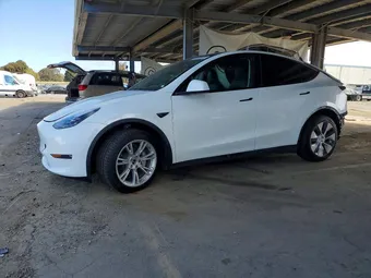 2023 Tesla Model Y 7SAYGDEE8PA139198
