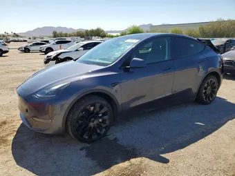 2023 Tesla Model Y 7SAYGAEE6PF700385