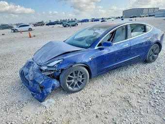2018 Tesla Model 3 5YJ3E1EB4JF086141