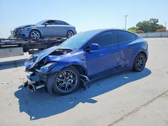 2025 Tesla Model Y 7SAYGDEE6SA360940