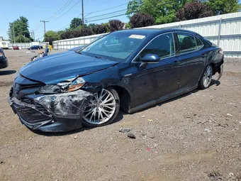 2018 Toyota Camry Hybrid 4T1B21HK4JU505849