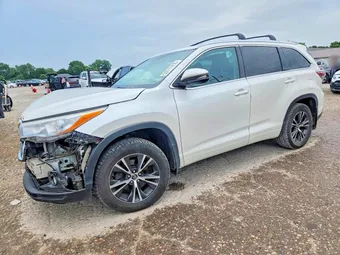 2016 Toyota Highlander 5TDJKRFH1GS302551