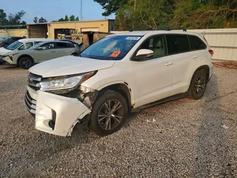 2017 Toyota Highlander 5TDBZRFH4HS452610