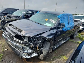 2015 Toyota Tundra 5TFUW5F16FX451754