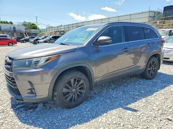 2019 Toyota Highlander 5TDJZRFH5KS604199