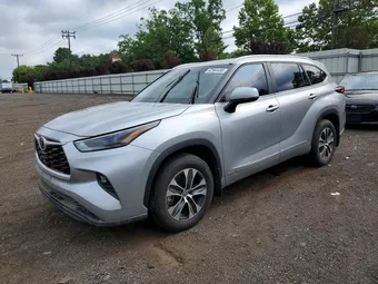 2025 Toyota Highlander 5TDKBRCH6SS676994
