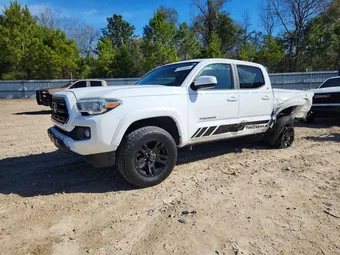 2017 Toyota Tacoma 5TFAZ5CNXHX031970