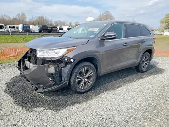 2017 Toyota Highlander 5TDZARFH8HS024397