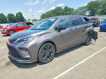 2022 Toyota Sienna 5TDDRKEC1NS106676