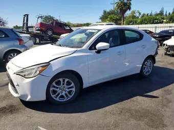 2017 Toyota Yaris 3MYDLBYV8HY180531