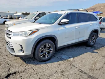 2019 Toyota Highlander 5TDZARFH9KS051485
