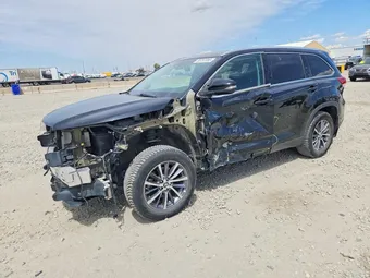 2019 Toyota Highlander 5TDJZRFH4KS619048