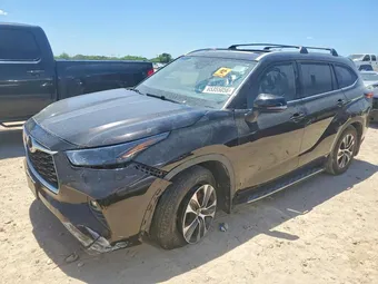 2022 Toyota Highlander 5TDGZRAH6NS128065