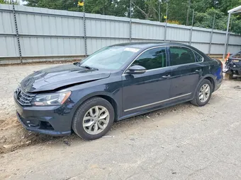 2017 Volkswagen Passat 1VWAT7A33HC044076