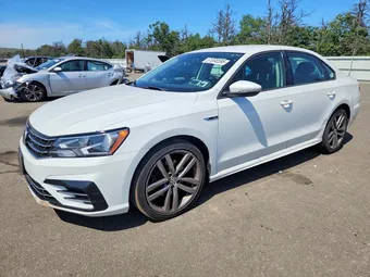 2018 Volkswagen Passat 1VWAA7A3XJC032423