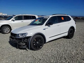 2021 Volkswagen Tiguan 3VV3B7AX9MM008128