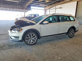 2017 Volkswagen Golf Alltrack 3VWH17AUXHM522280