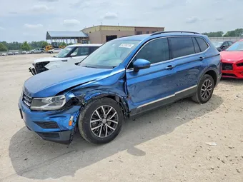 2018 Volkswagen Tiguan 3VV2B7AX8JM218386