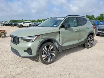 2023 Volvo XC40 YV4L12UW8P2006886