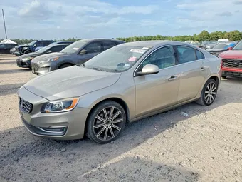2015 Volvo S60 YV149MFM2F1346704