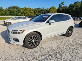 2018 Volvo XC60 YV4102RL9J1045895