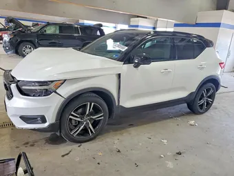 2022 Volvo XC40 YV4162UM9N2790841