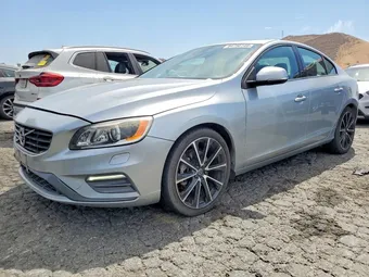 2017 Volvo S60 YV126MFL0H2438057