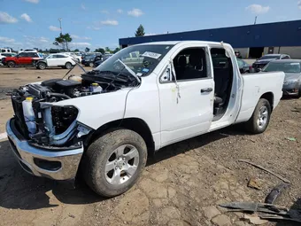 2024 Ram 1500 1C6RREBG9RN164360