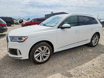 2020 Audi Q7 WA1LXAF72LD002164