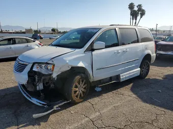 2015 Chrysler Town & Country 2C4RC1BG7FR510245