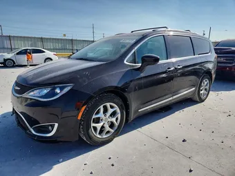 2017 Chrysler Pacifica 2C4RC1EG6HR622355