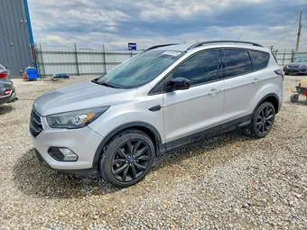 2017 Ford Escape 1FMCU9GD7HUE95523