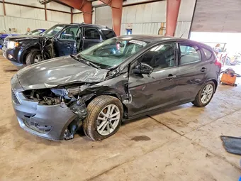 2017 Ford Focus 1FADP3K29HL303940