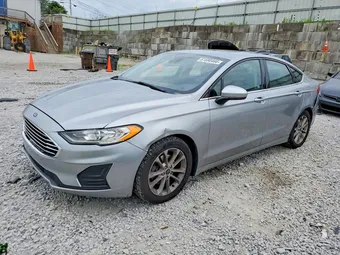 2020 Ford Fusion 3FA6P0HD4LR172569