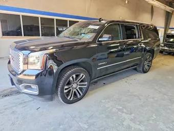 2017 GMC Yukon XL 1GKS2HKJ7HR235434