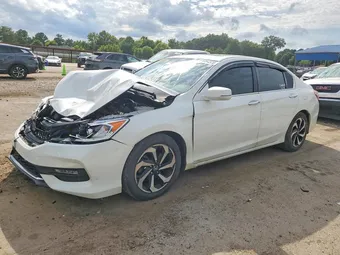 2017 Honda Accord 1HGCR2F80HA154128