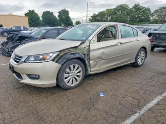 2015 Honda Accord 1HGCR3F87FA028142