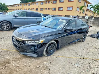 2019 Honda Accord 1HGCV1F33KA090832