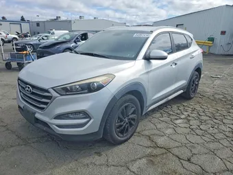 2018 Hyundai Tucson KM8J3CA44JU766852