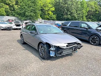 2025 Hyundai Elantra KMHLM4DG0SU094579