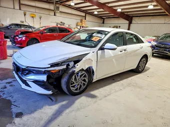 2024 Hyundai Elantra KMHLM4DG3RU711340